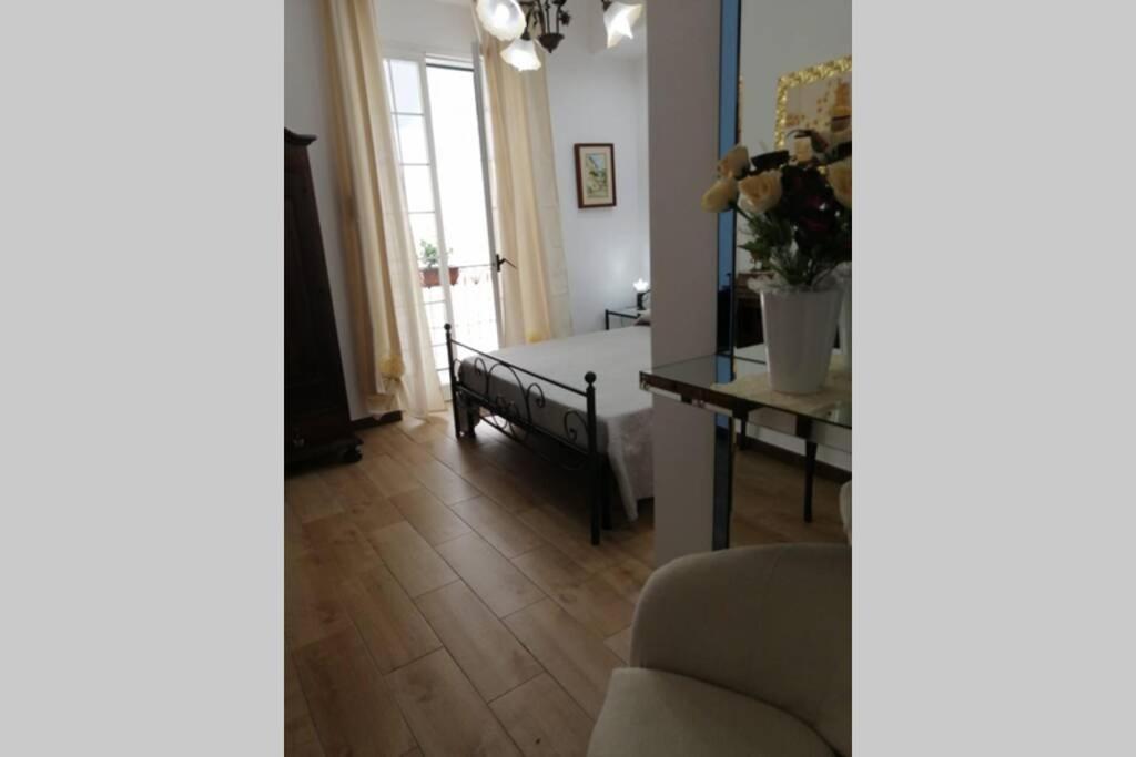 Casa Santagostino Apartment Taranto Luaran gambar